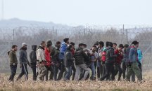 Гърция изгражда бежански лагер на 15 км от България