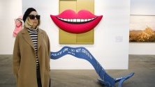 Творба &quot;Устни&quot;, изложена на годишния арт фестивал Armory Show в Ню Йорк, на което се представят галерии от целия свят.