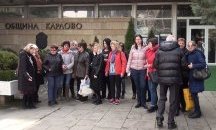 Медицинските сестри в Карлово излязоха на спонтанен протест