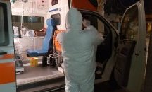 Транспортират три деца със съмнение за коронавирус в Стара Загора