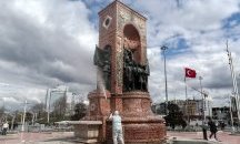 Турция затваря границите си с България и Гърция