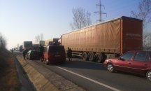 30 км е опашката от тежкотоварни автомобили от румънска страна