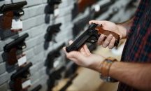 Продажбите на оръжие в САЩ скочиха с 800%