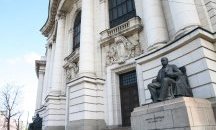 Позицията на СУ: дистанционно обучение за студентите по медицина е невъзможно