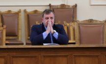 Каракачанов: Засега ситуацията не налага въвеждане на военно положение