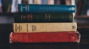 Купи книга, подари я за Коледа и стани посланик на четенето