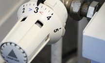 Падат цените на парното и природния газ