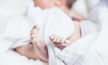 Разменените бебета от „Шейново“ вече са при биологичните си родители