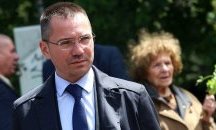 Джамбазки определи мерките срещу коронавируса у нас като разумни