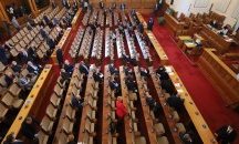 Взимат мерки в НС: Депутатите ще гласуват на групи