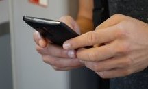 Продадоха на търг първия SMS за 107 хил. евро