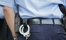 Иззеха незаконно оръжие и наркотици от жилище в Пазарджик