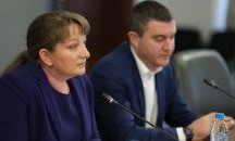 375 лв. еднократна помощ ще получат родителите в неплатен отпуск