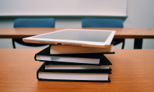 Наесен училищата ще са в готовност да преминават към онлайн обучение