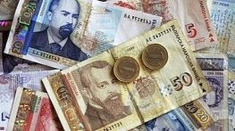 Бюджет 2022: Служебният кабинет предлага 650 лв. майчински и 710 лв. минимална заплата