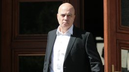 Слави Трифонов ще е водач на две листи