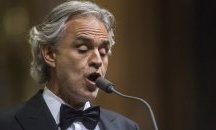 Андреа Бочели изнесе спиращ дъха онлайн концерт в Миланската катедрала