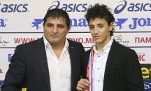 Едмонд Назарян заляга над уроците по време на изолацията заради COVID-19