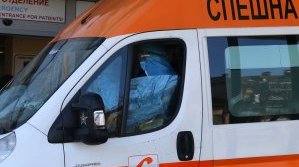 Мъж скочи от осмия етаж на COVID отделение и почина