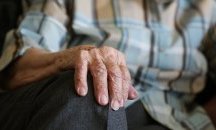Започва масово тестване за COVID-19 в домовете за стари хора