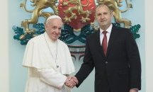 Радев изпрати писмо до папа Франциск