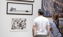 Рисунка на Банкси „киха” от стена на къща в Бристол