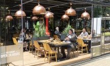 Оформят в отделен закон предложението за 9% ДДС за ресторанти и хотели