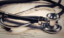 COVID-19 по света: 10 000 неваксинирани здравни работници в Гърция са уволнени