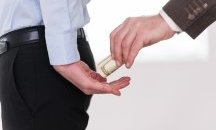 Арестуваха данъчен служител с подкуп в София