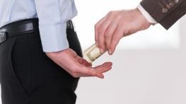 Проучване: Всеки пети у нас плащал подкуп за здравни услуги