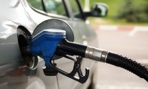 Петролът тръгна нагоре за първи път от март