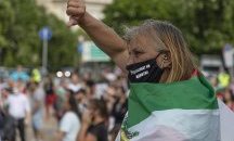 Четвърти ден на протести пред парламента с призив за оставка на правителството