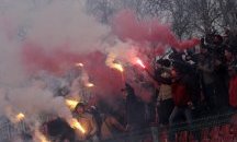 Феновете на Локомотив София поискаха преразглеждане на решението за прекратяване на сезона