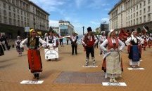 Танцовите зали и сцените за изкуства отварят врати