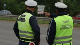 Хванаха пияна полицайка след скандал на къмпинг до Созопол