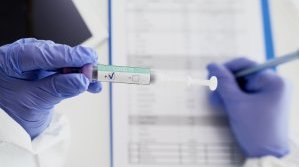 Два пъти по-малко заразени с COVID-19 у нас от началото на май