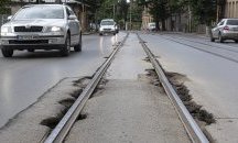Огромните дупки в кв. "Княжево" - докога?