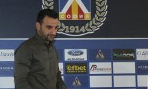 Феновете на "Левски" несъгласни с даването на акции на Тити Папазов