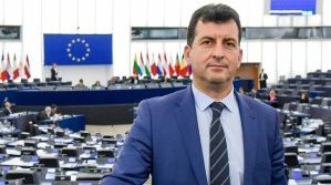 Асим Адемов почете Вазов със стихотворение