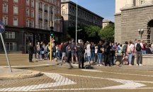 Родители се събраха на протест заради малкото места в детските градини в София