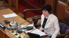 Караянчева отрече, че майките са бити от НСО, обвини Антон Кутев в лъжа