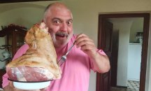 И коронавирусът не спря Ути Бъчваров да готви