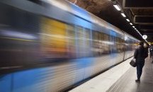 Пътници влизат в московското метро с лицево разпознаване