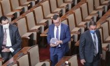 Ще бъдат ли санкционирани депутатите без маски?