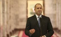 Президентът Радев е посетил в "Пирогов" пребитото от полицаи момче