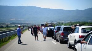 15 километра достигна колоната от чакащи автомобили на ГКПП „Кулата”
