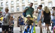 Родители се събраха на протест под надслов „На ясла при Бойко Борисов“