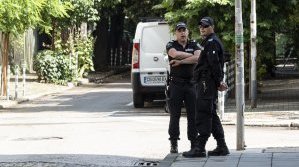 След арестите на приближени до Божков: Открити са снимки и профили с лични данни на магистрати