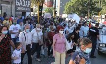 Протестиращи блокираха кръстовището на "Цар Борис III" и Околовръстния път в София