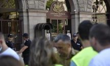 Акцент на деня: Европа не чува скандиранията „Оставка“